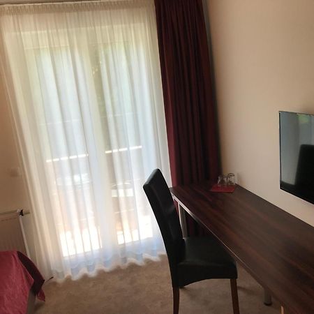Guest House Hober Prevalje Екстер'єр фото